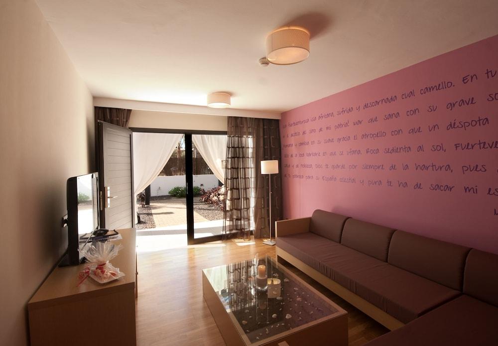 R2 Romantic Fantasia Dreams & Suites Hotel (Adults Only) Tarajalejo Dış mekan fotoğraf
